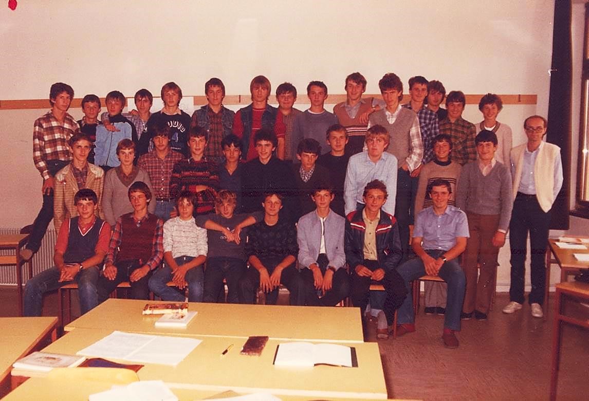 1-ae_tretja-generacija-dijakov_1983_84